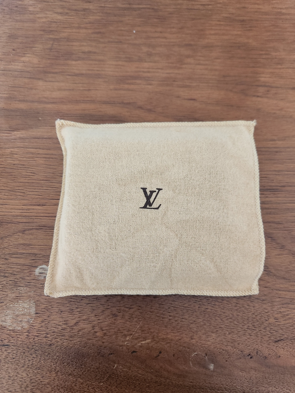 Louis Vuitton Vintage Elise Monogram Compact Wallet - Picture 13 of 15
